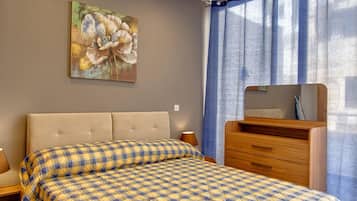 1 bedroom, iron/ironing board, free WiFi, bed sheets