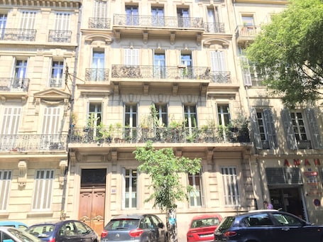 Fachada de la propiedad