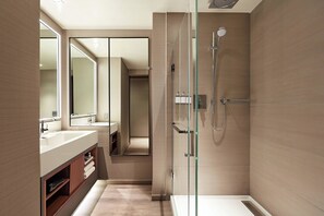 Ducha y bañera combinadas y artículos de higiene personal de diseño