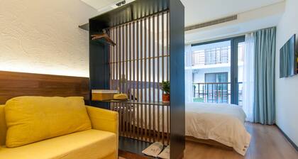 Hangzhou Backlighting Inn