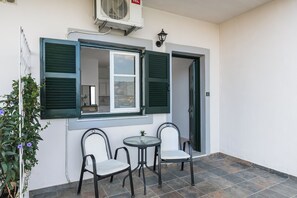 Exterior - Angelos Kommeno Studios (Corfu)