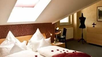 Minibar, in-room safe, desk, free cribs/infant beds