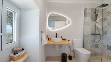 Apartment, 1 Queen Bed with Sofa bed, Terrace, Sea View | Bathroom
