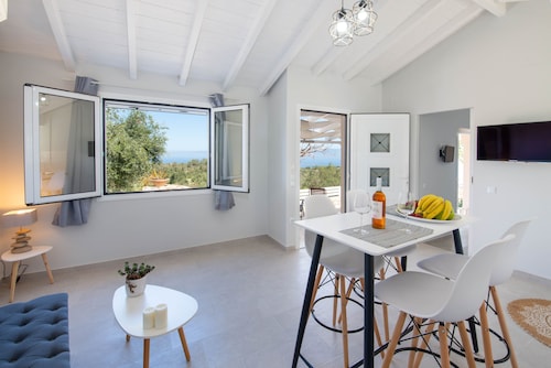 Paxos Couple House By Konnect