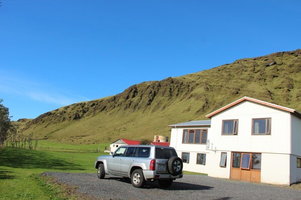 Exterior - Skammidalur Guesthouse (Vik I Myrdal)
