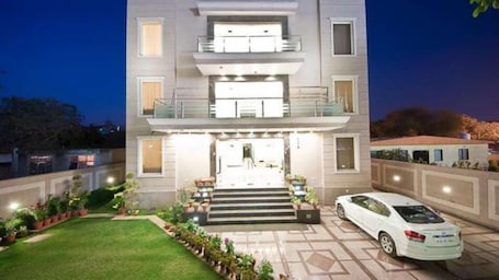 Entrada de la propiedad