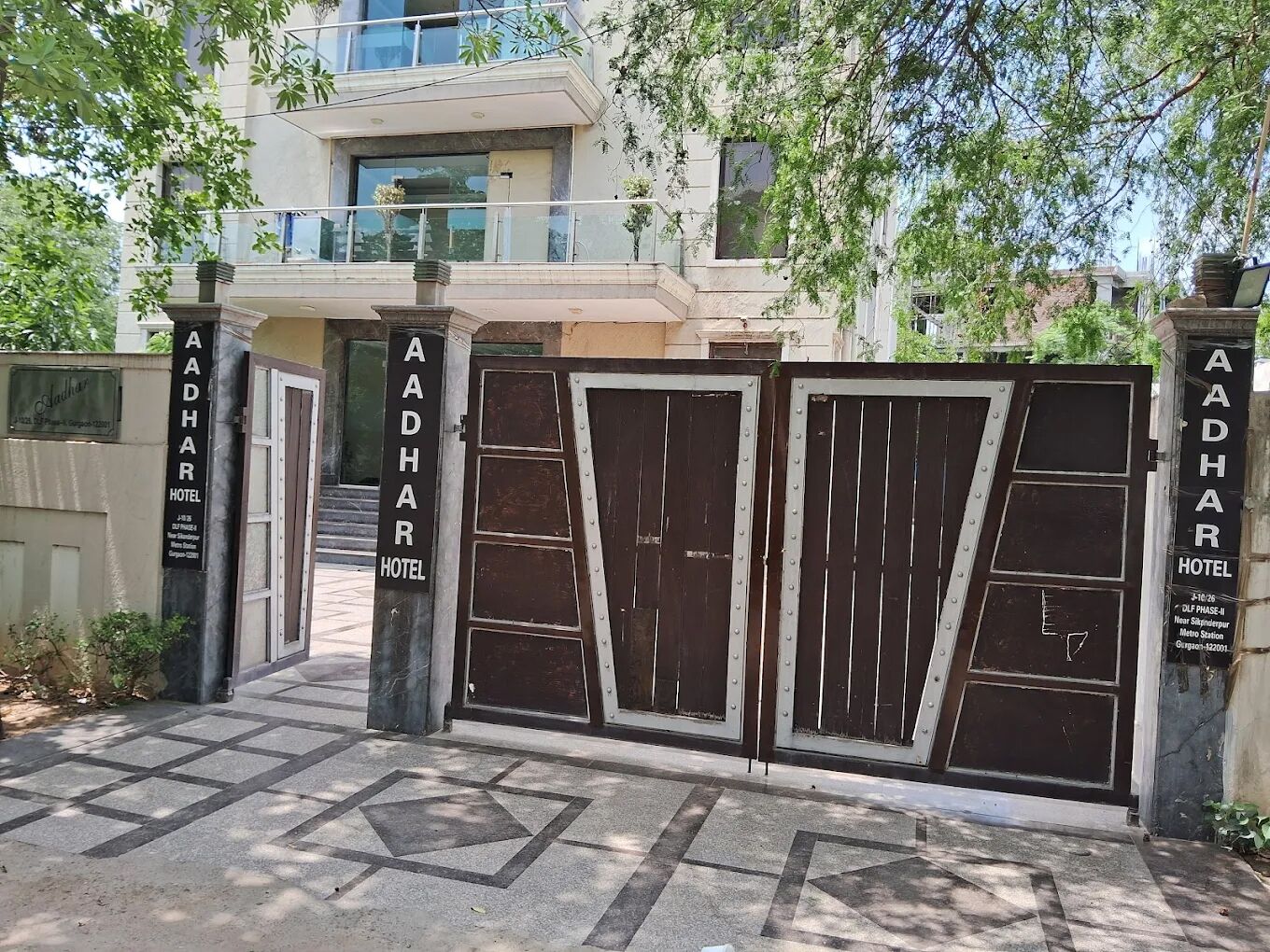 Fachada de la propiedad