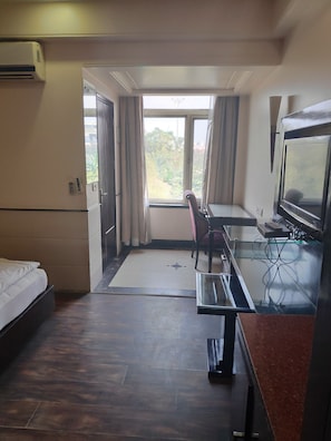Quarto luxo | Escrivaninha, Wi-Fi de cortesia