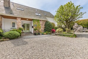 Front of property - Heartseed House B&B (Dornoch)