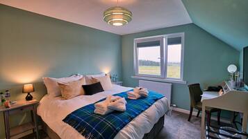 Bureau, espace de travail pour ordinateur portable, rideaux occultants