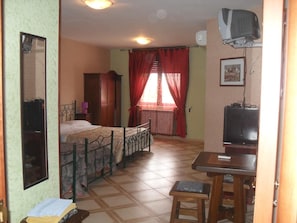 Minibar, desk, free WiFi, bed sheets - Mamma Assunta (Melendugno)