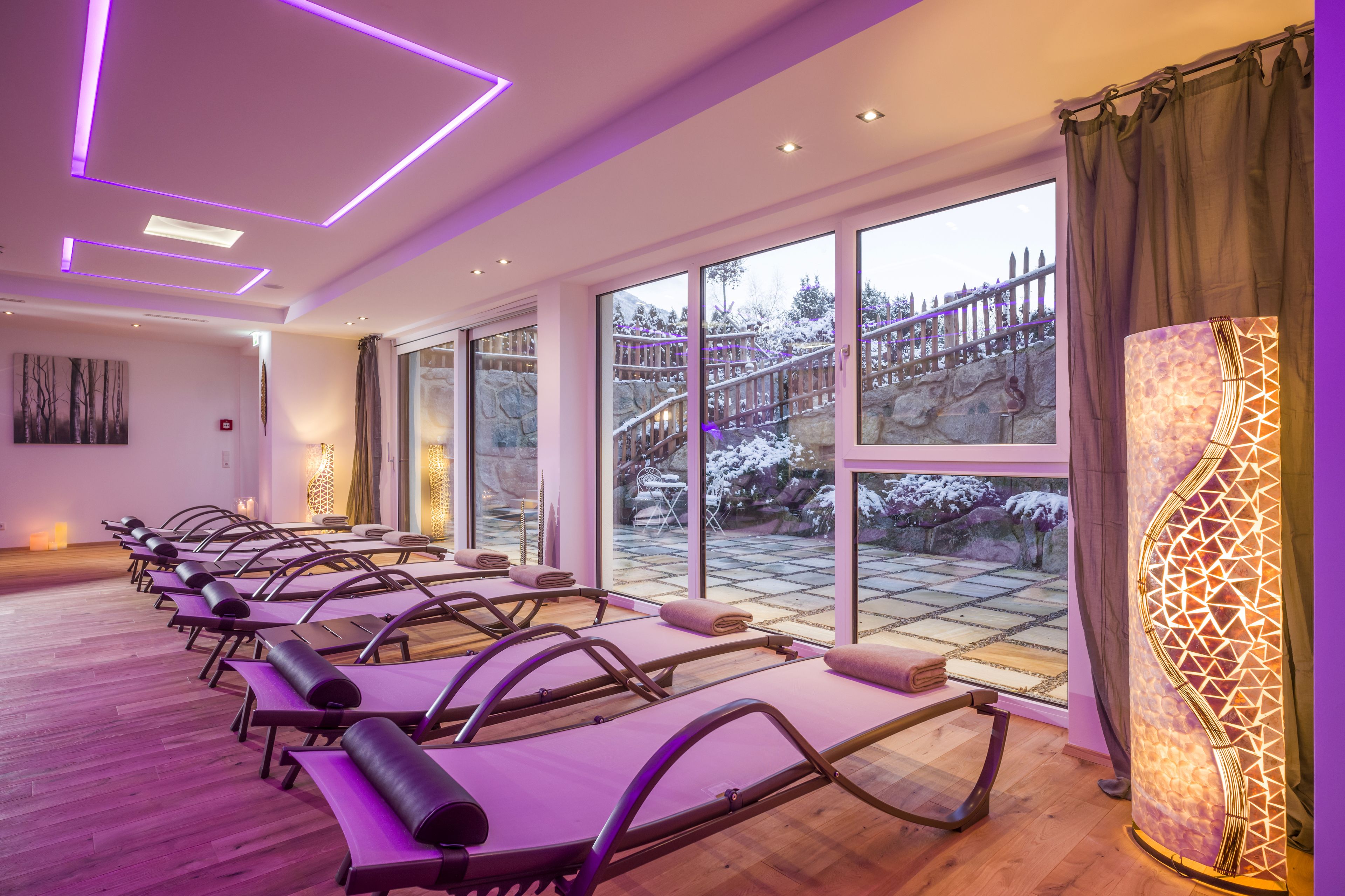 Warmsteinmassagen, Sportmassagen, Massageanwendungen