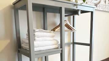 Double or Twin Room | Free WiFi, bed sheets