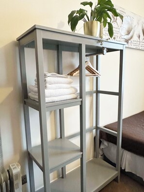 Doppel- oder Zweibettzimmer