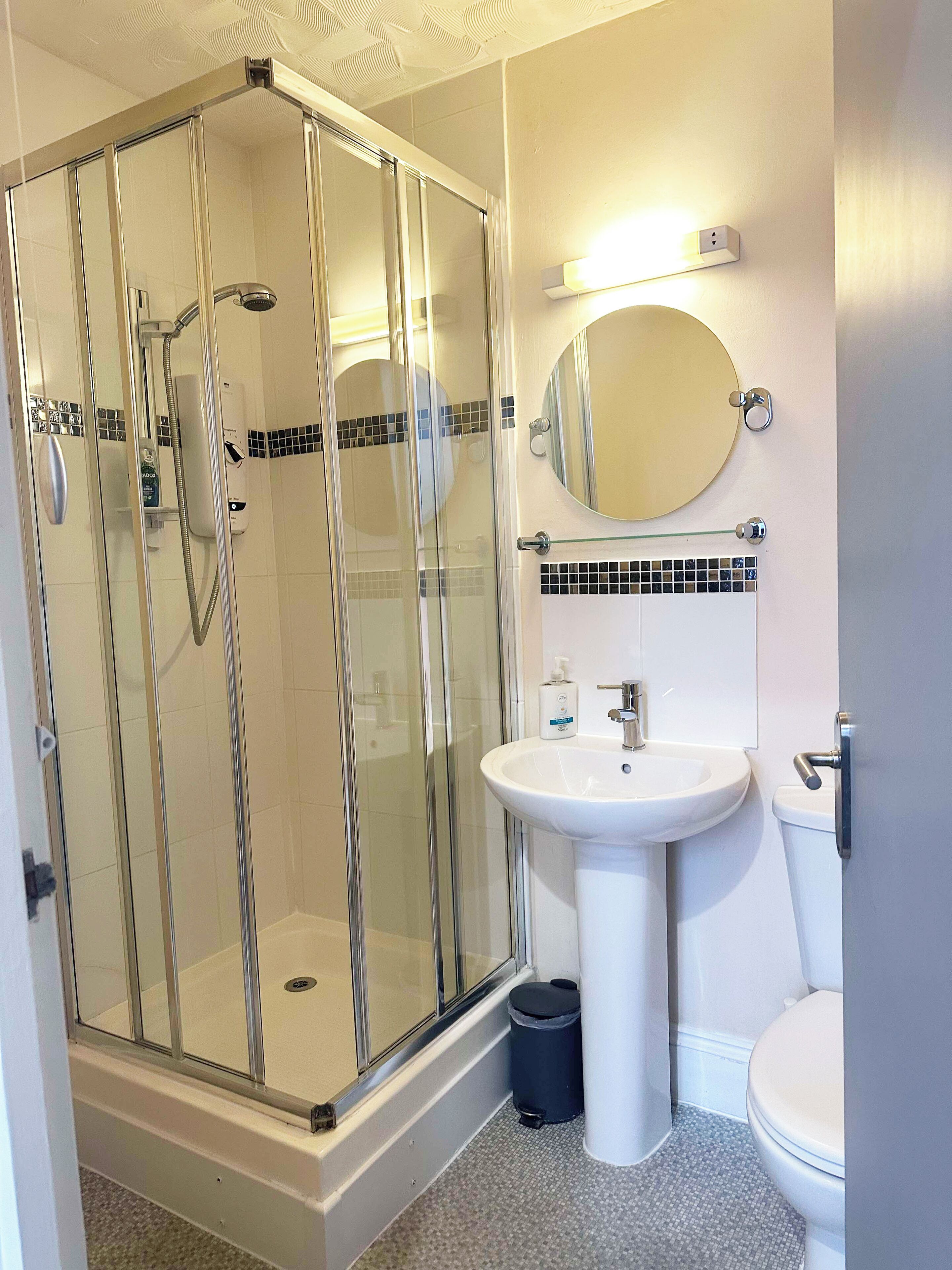 Double Room | Bathroom