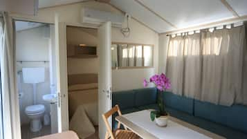 Mobile Home, 2 chambres | Restauration dans la chambre