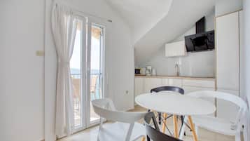 Departamento, 1 habitación, vista al mar (Two Balconies) | Comedor