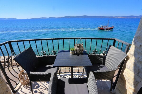 Appartement, 1 chambre, vue sur la mer (Two Balconies) | Terrasse/patio