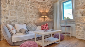 Leilighet – romantic | Memory foam-senger, blendingsgardiner og barnesenger (inkludert)