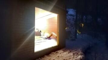 Sauna, hot tub, pijat jaringan dalam, dan pijat