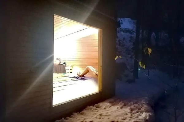 Sauna, Whirlpool, Tiefengewebe-Massagen, Massageanwendungen