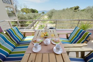 Apartment, 2 Schlafzimmer, Balkon, Meerblick | Balkon