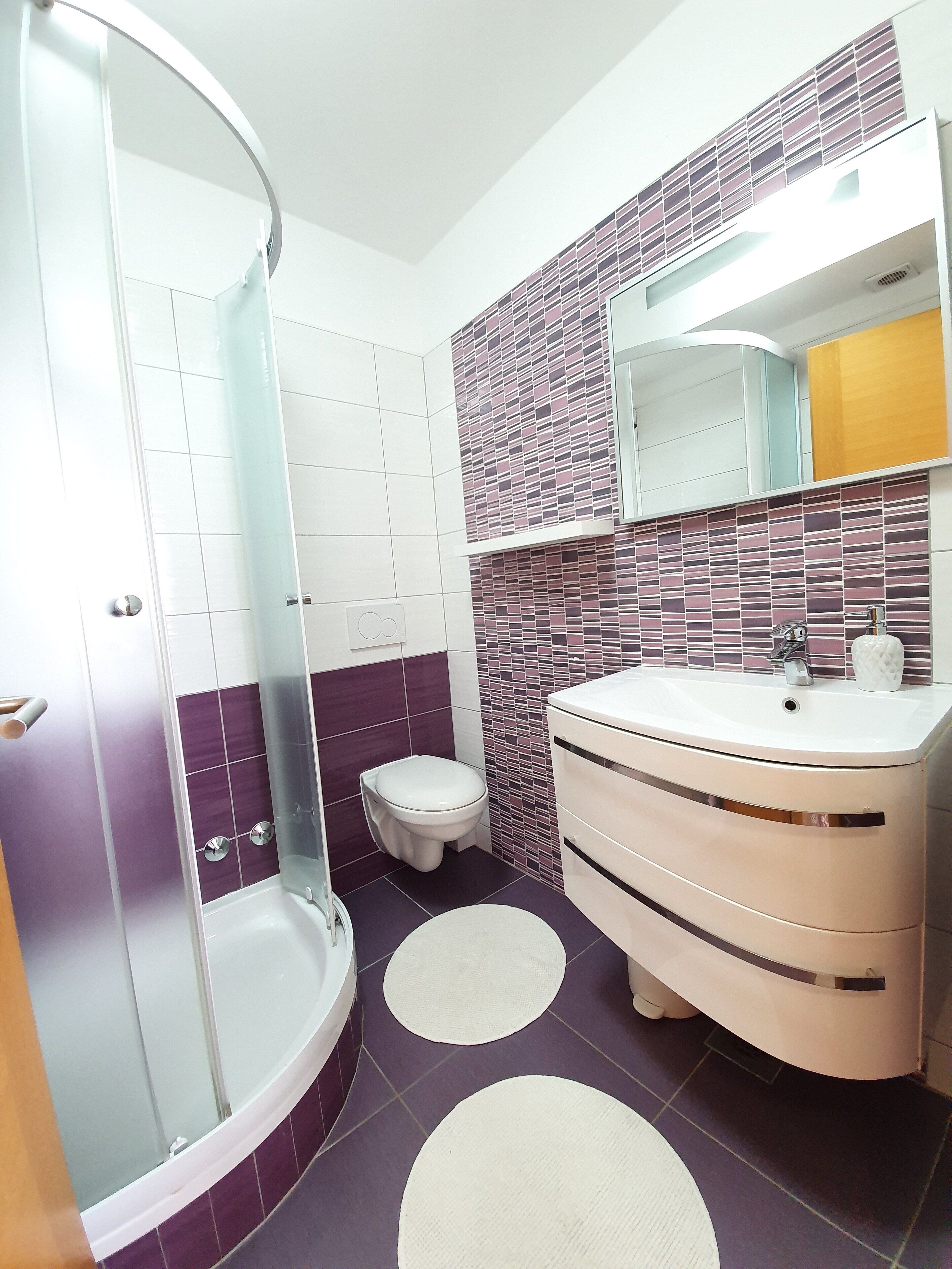 公寓, 2 间卧室, 阳台, 海景 | 浴室 | 淋浴设施、免费洗浴用品、吹风机、毛巾