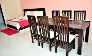In-room dining - Rajvanshi Palace by Jassritha Hotels (Gurugram)