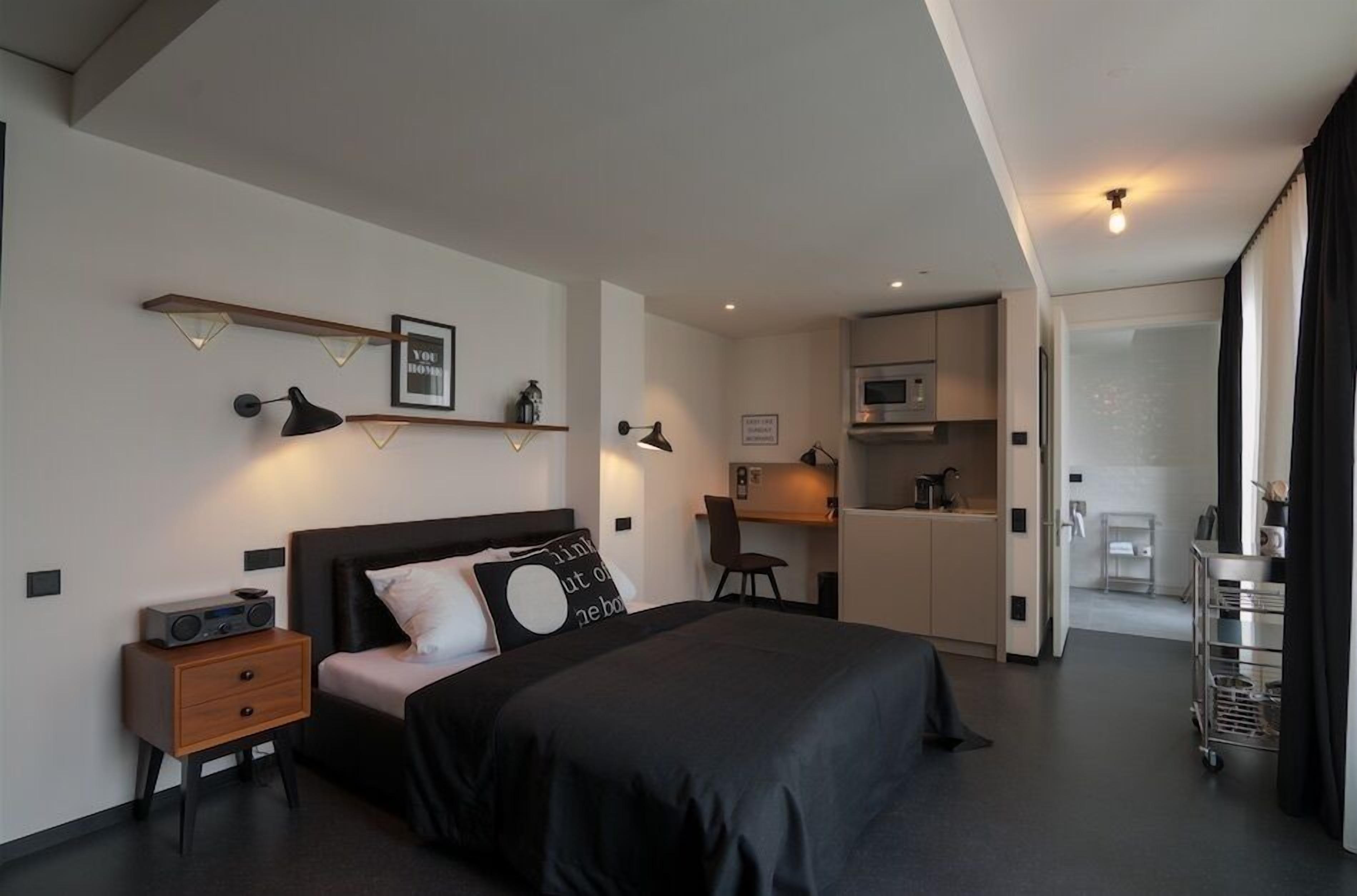 Luxury-Suite, Terrasse | Allergikerbettwaren, Zimmersafe, Schreibtisch