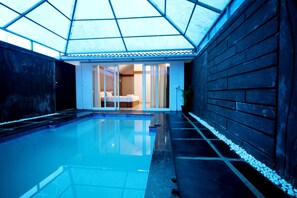 Vila real, 1 cama Queen, para não fumantes, vista para o resort | Parte interna