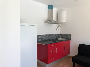 Bungalow (Rubi) | Private kitchenette | Fridge, electric kettle - Quinta da Joia (Silves)