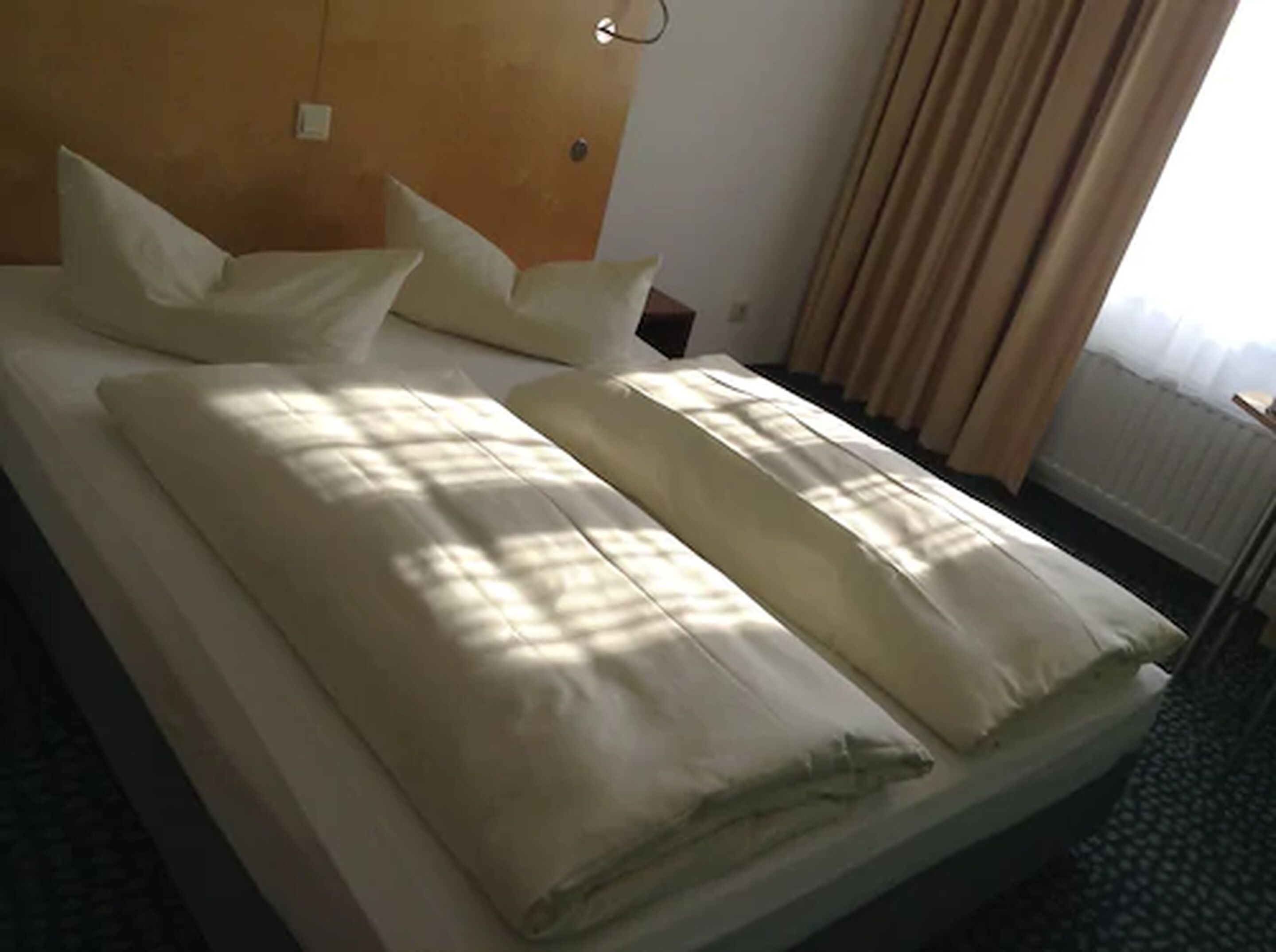 classic double or twin room | minibar, desk, blackout curtains, soundproofing