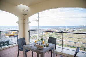 Apartamento, vistas al mar | Terraza o patio