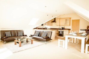 Living area - Mulberrries (Swanage)
