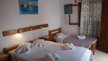 Ferros/tábuas de passar roupa, berços grátis, Wi-Fi de cortesia