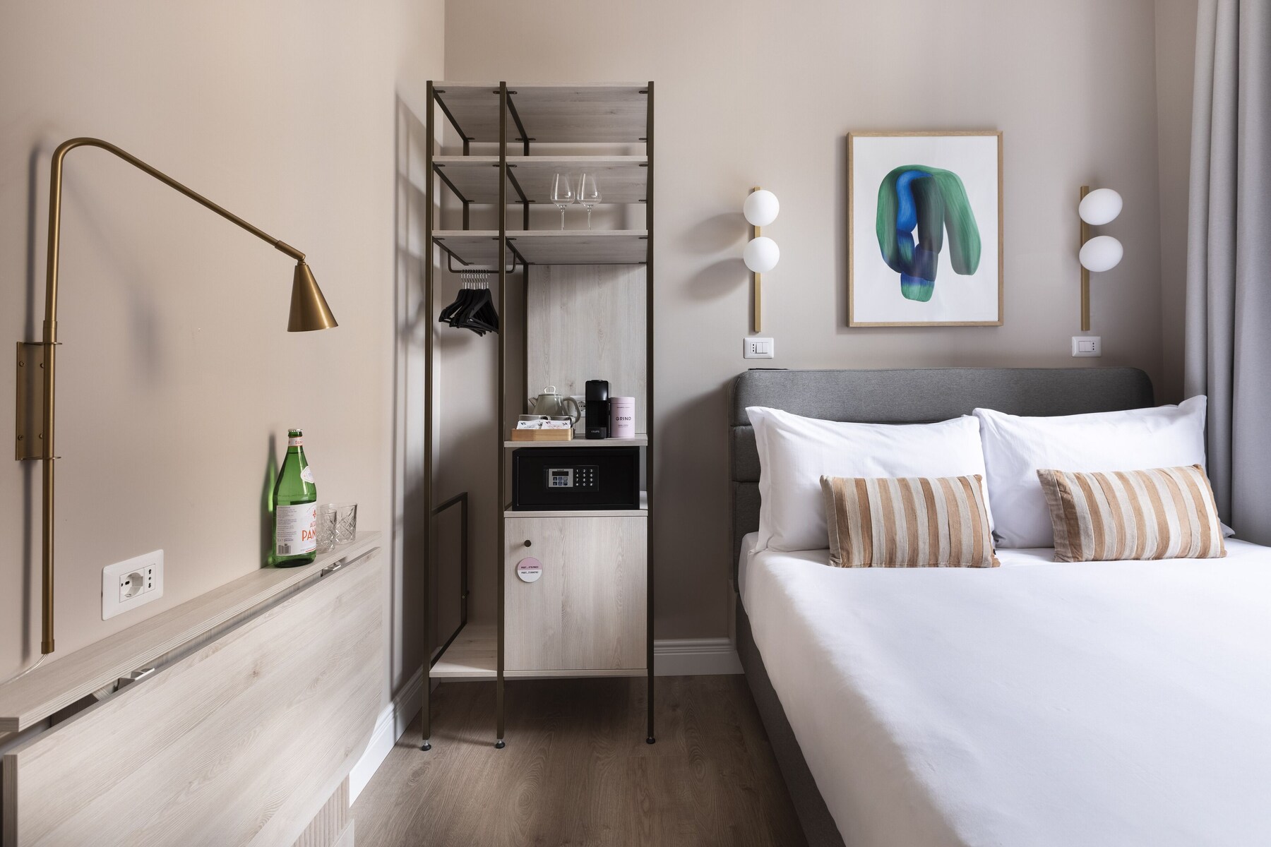 Medium Room - Accessible | Premium bedding, memory foam beds, in-room safe, WiFi (free)