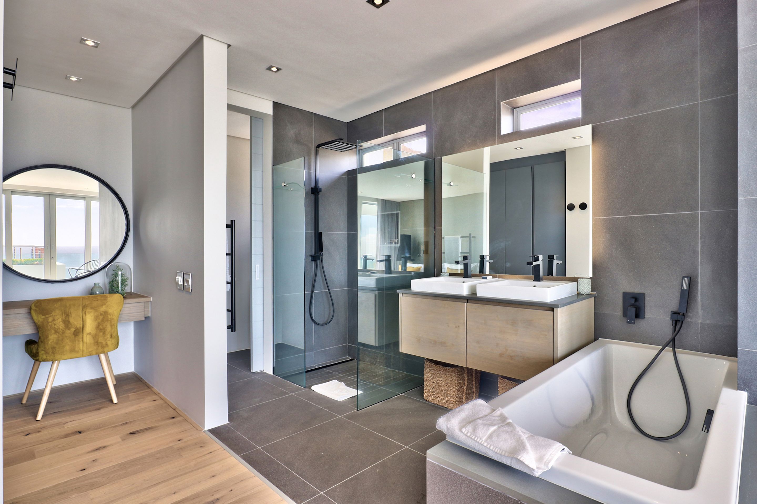 Photo - Elements Luxury Suites by Totalstay