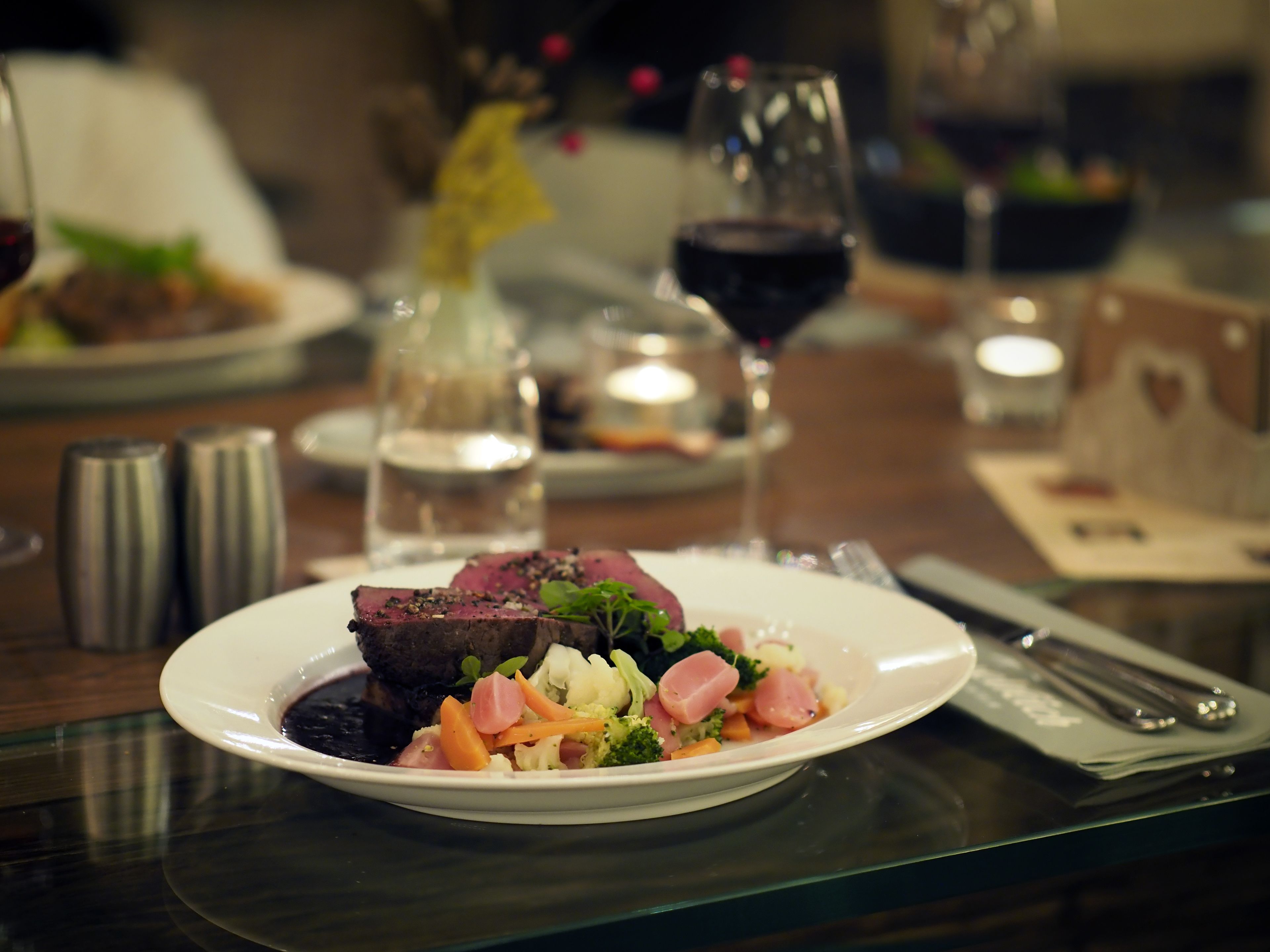 breakfast, lunch, dinner served; garden views