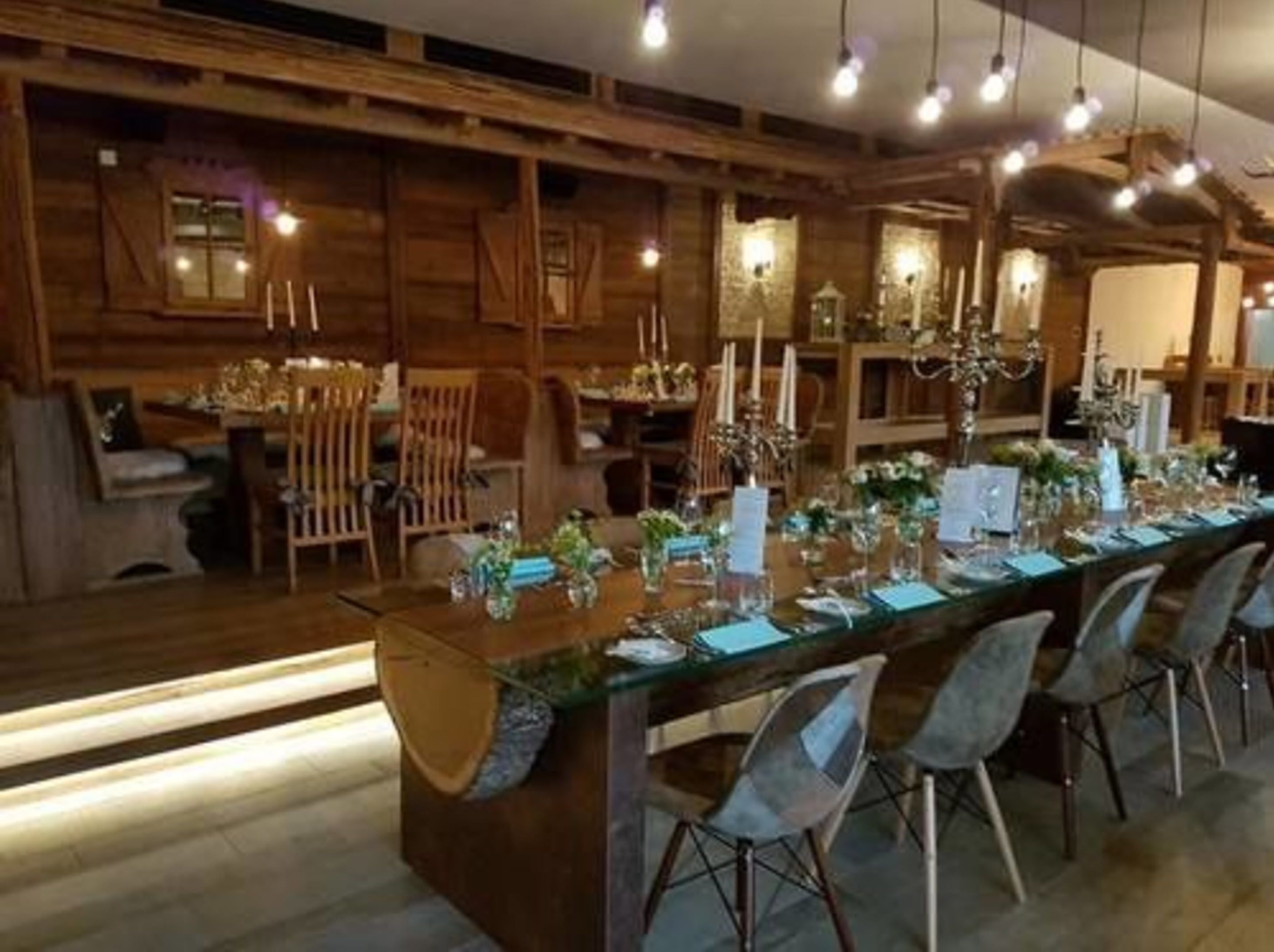 breakfast, lunch, dinner served; garden views