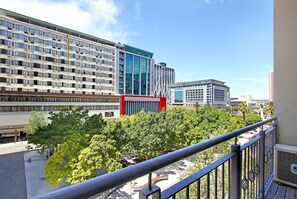 高级套房 | 花园景观