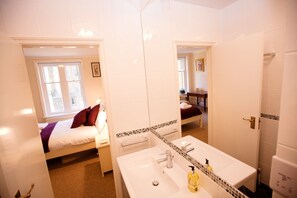 Apartment, 2 Bedrooms | Desk, iron/ironing board, free cribs/infant beds, free WiFi
