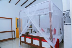 Apartamento Confort, varias camas, no fumadores, vistas al jardín | Servicio de la habitación