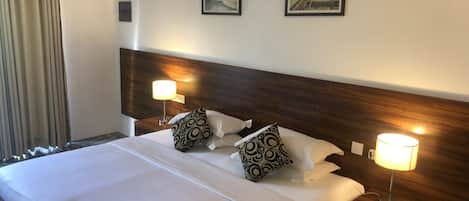 8 bedrooms, minibar, in-room safe, individually decorated