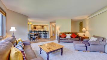 Condo, 2 Bedrooms | Living area | TV