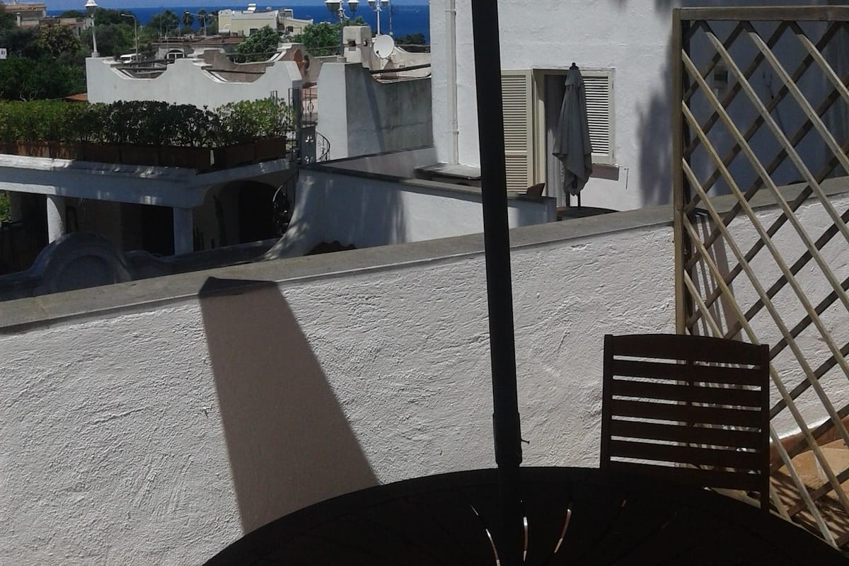 Basic Room, 1 Large Twin Bed, Partial Sea View | Premium bedding, individually decorated, individually furnished