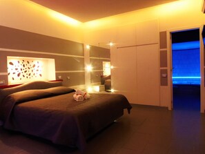 Suite, 1 grand lit et 1 canapé-lit, vue jardin