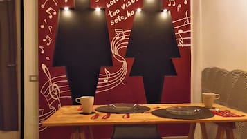 Suíte, 1 cama Queen e sofá-cama, vista para o jardim | Roupas de cama premium, individualmente decorados