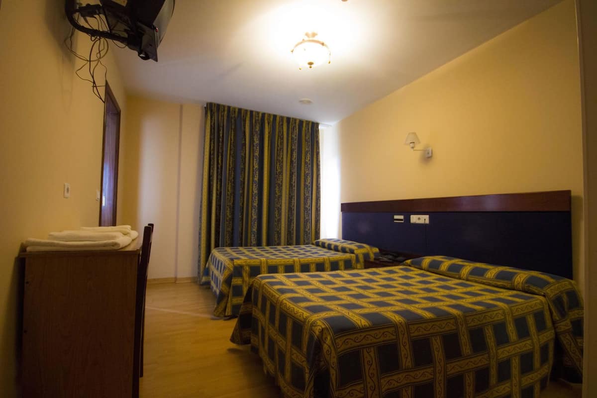 Triple Room | Rollaway beds (surcharge), WiFi (free), bed sheets