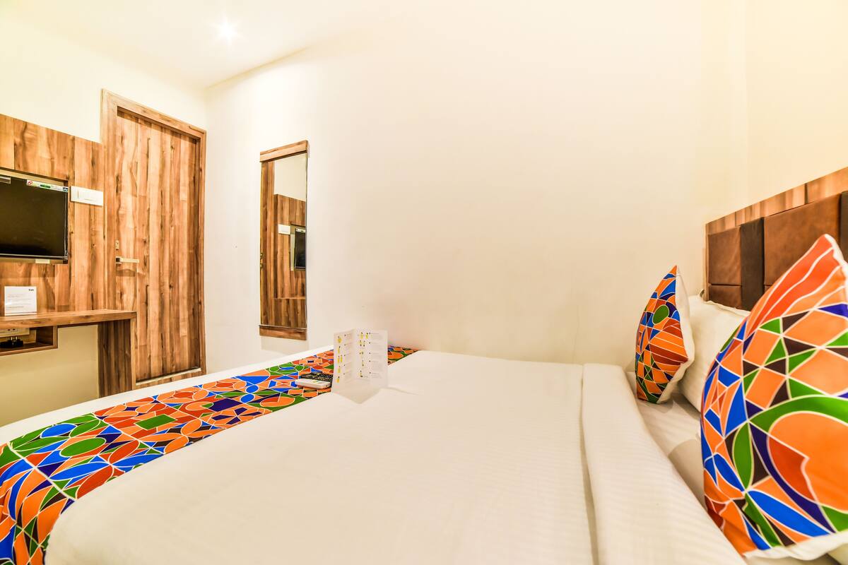 In-room safe, soundproofing, free WiFi