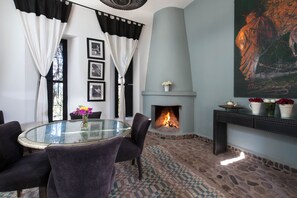 In-room dining - Fawakay Villas (Marrakech)